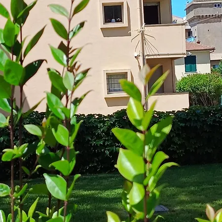 - Apartament With Free Garage In Near The Sea And The Station- * لافانيا