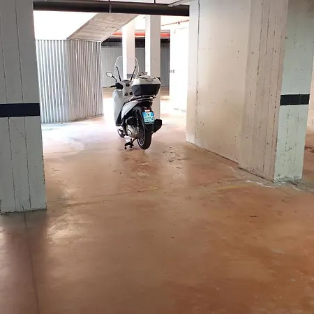 - Apartament With Free Garage In Near The Sea And The Station- * لافانيا