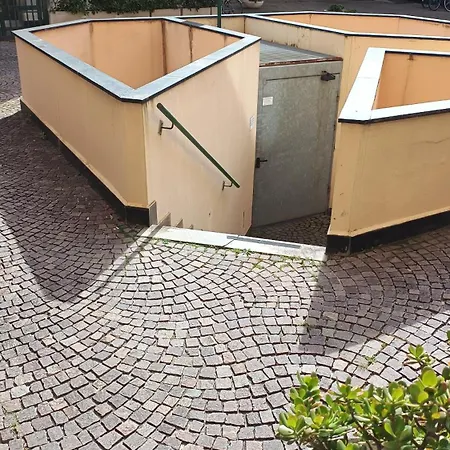 - Apartament With Free Garage In Near The Sea And The Station- * لافانيا