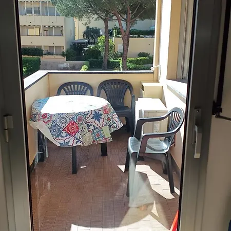 - Apartament With Free Garage In Near The Sea And The Station-